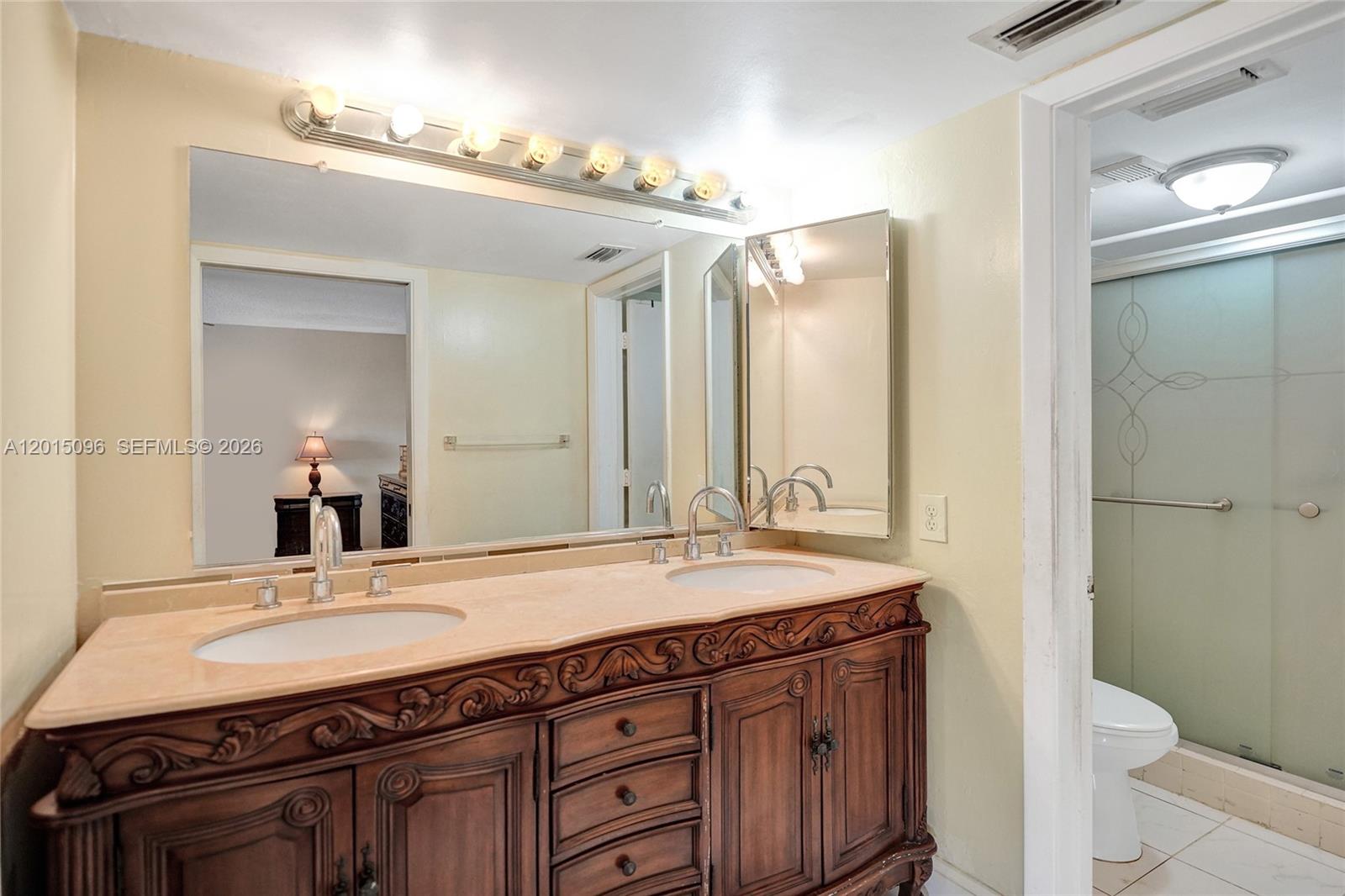 LAKES OF CARRIAGE HILLS - Residential