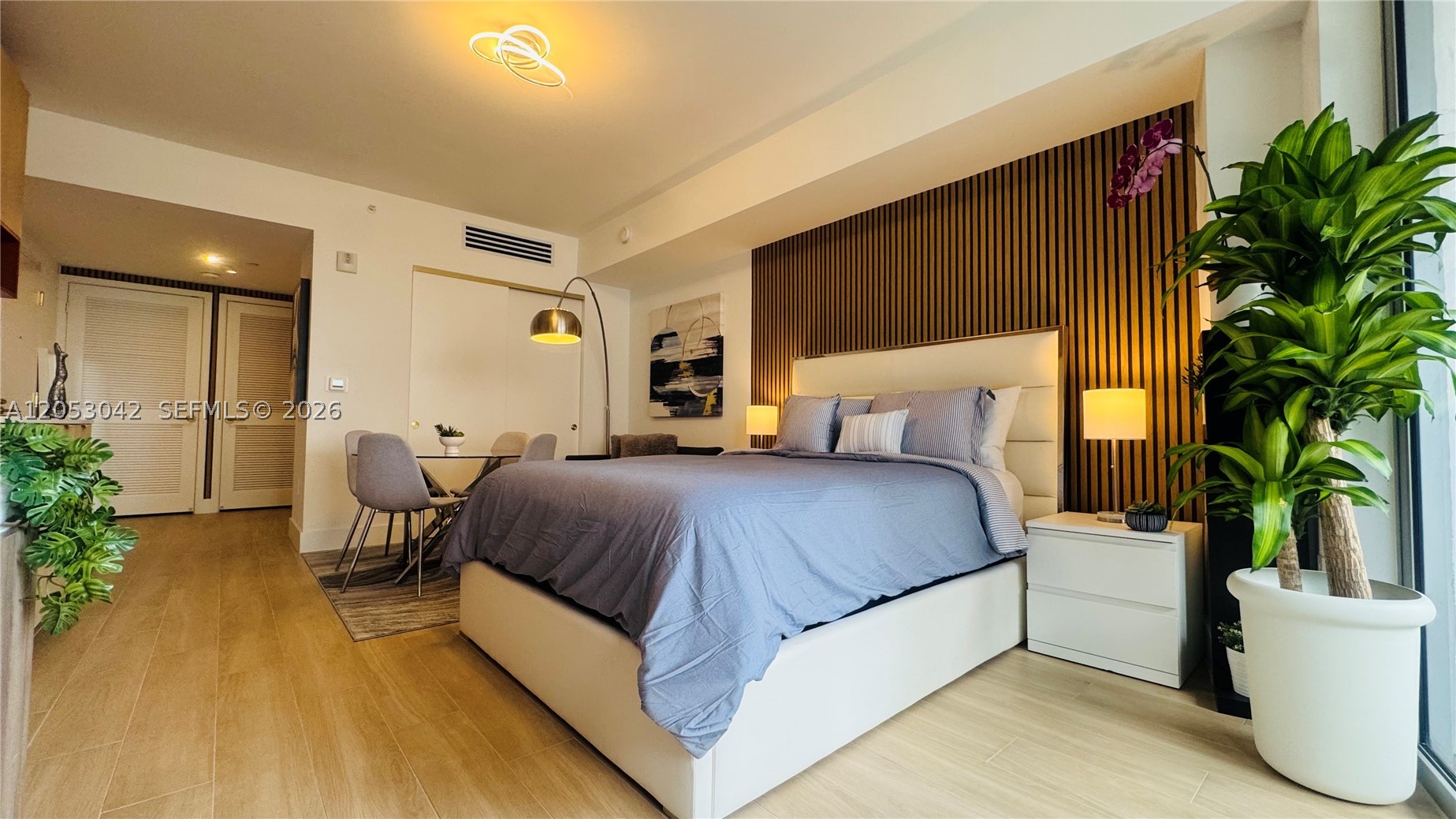 90 NE 32 ST 613