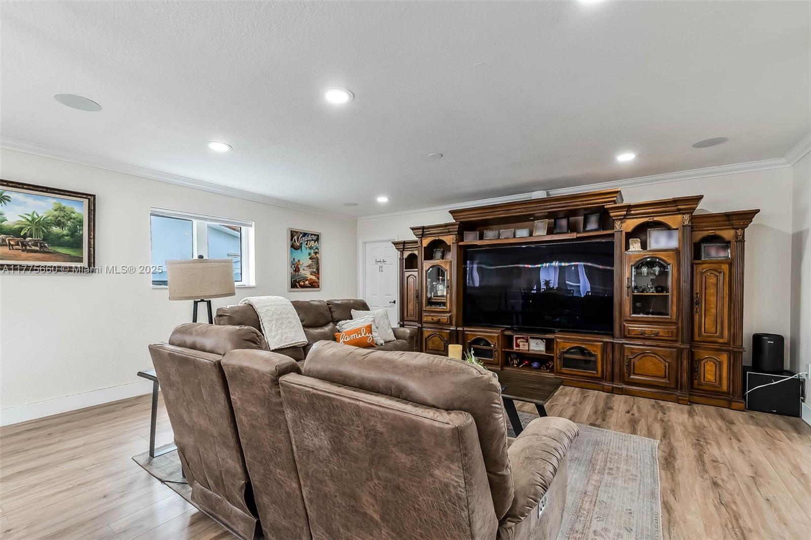 LOLADERO ESTATES 1ST ADDN - Residential