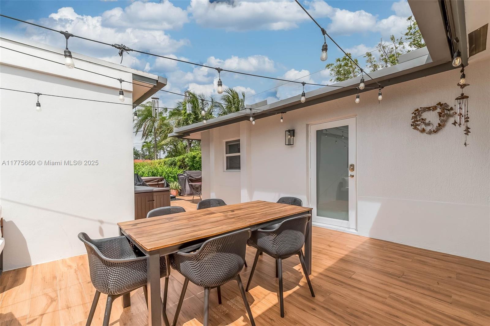 LOLADERO ESTATES 1ST ADDN - Residential