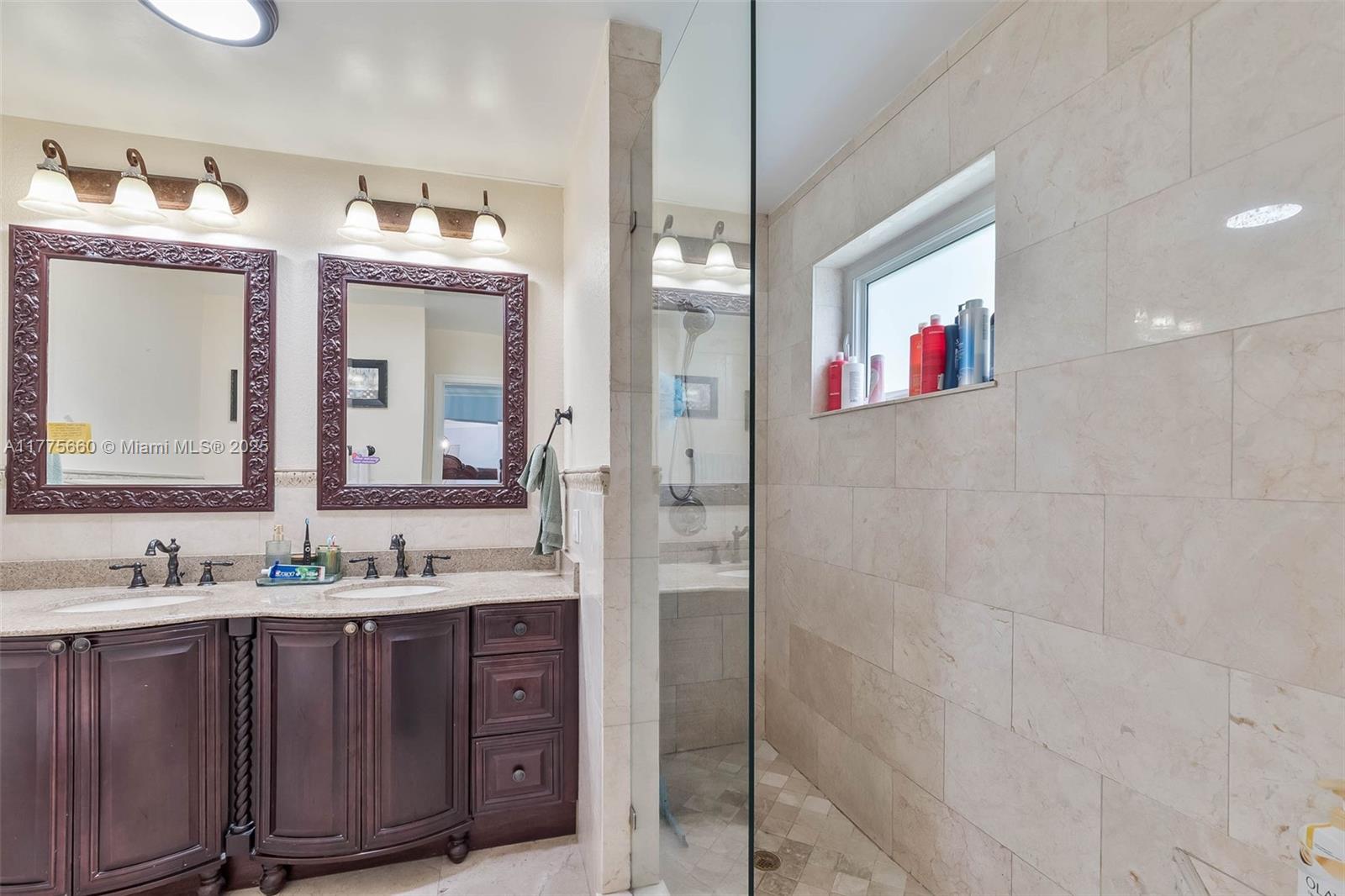 LOLADERO ESTATES 1ST ADDN - Residential