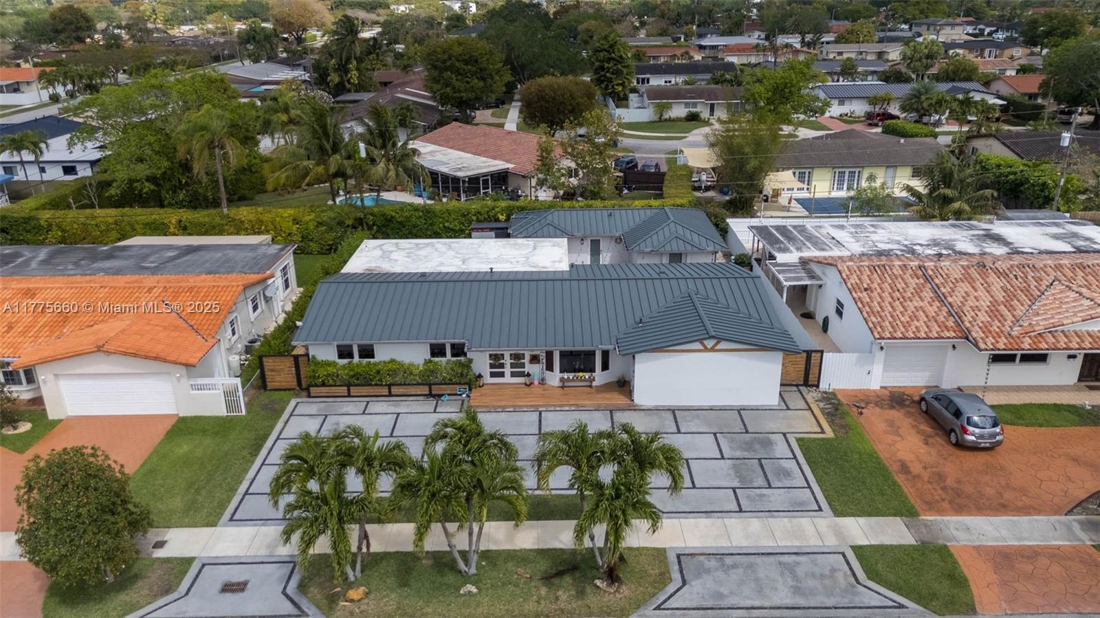 LOLADERO ESTATES 1ST ADDN - Residential