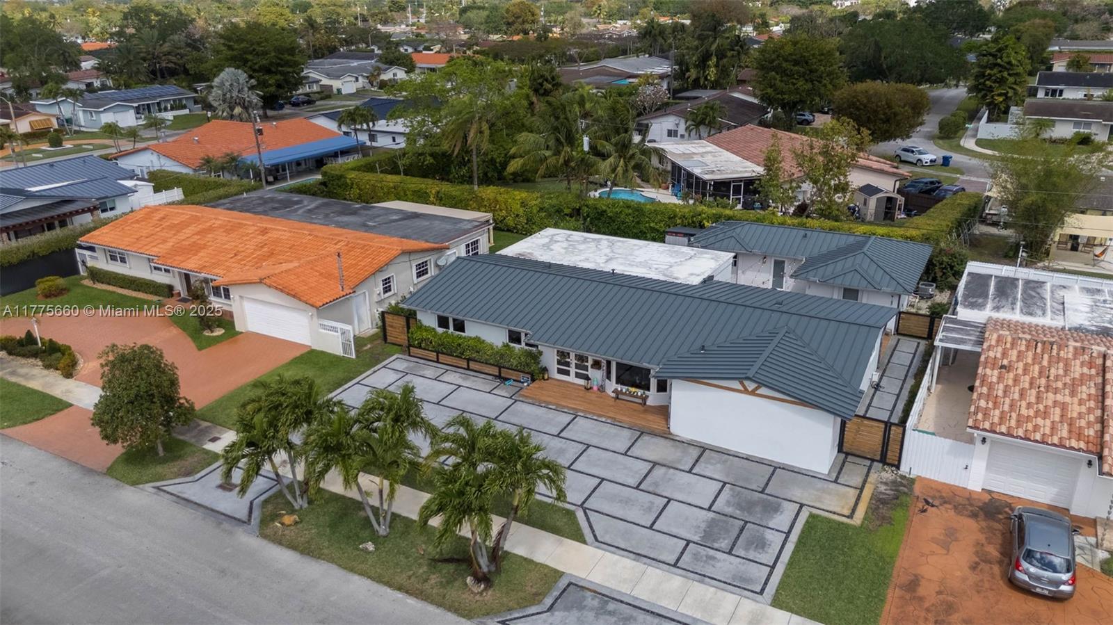 LOLADERO ESTATES 1ST ADDN - Residential