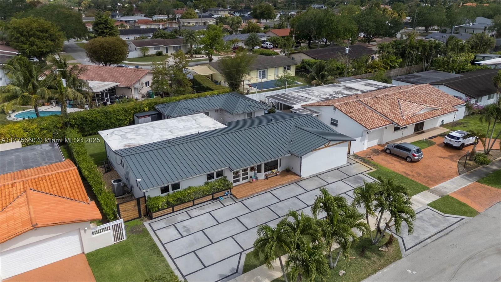 LOLADERO ESTATES 1ST ADDN - Residential