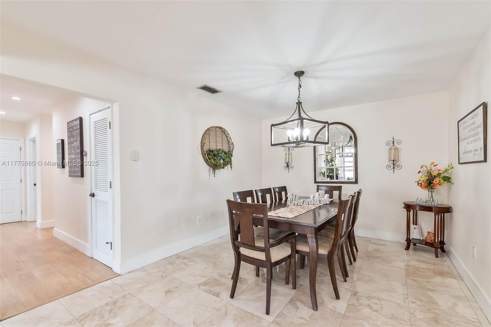 LOLADERO ESTATES 1ST ADDN - Residential