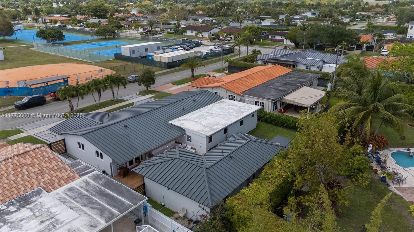 LOLADERO ESTATES 1ST ADDN - Residential