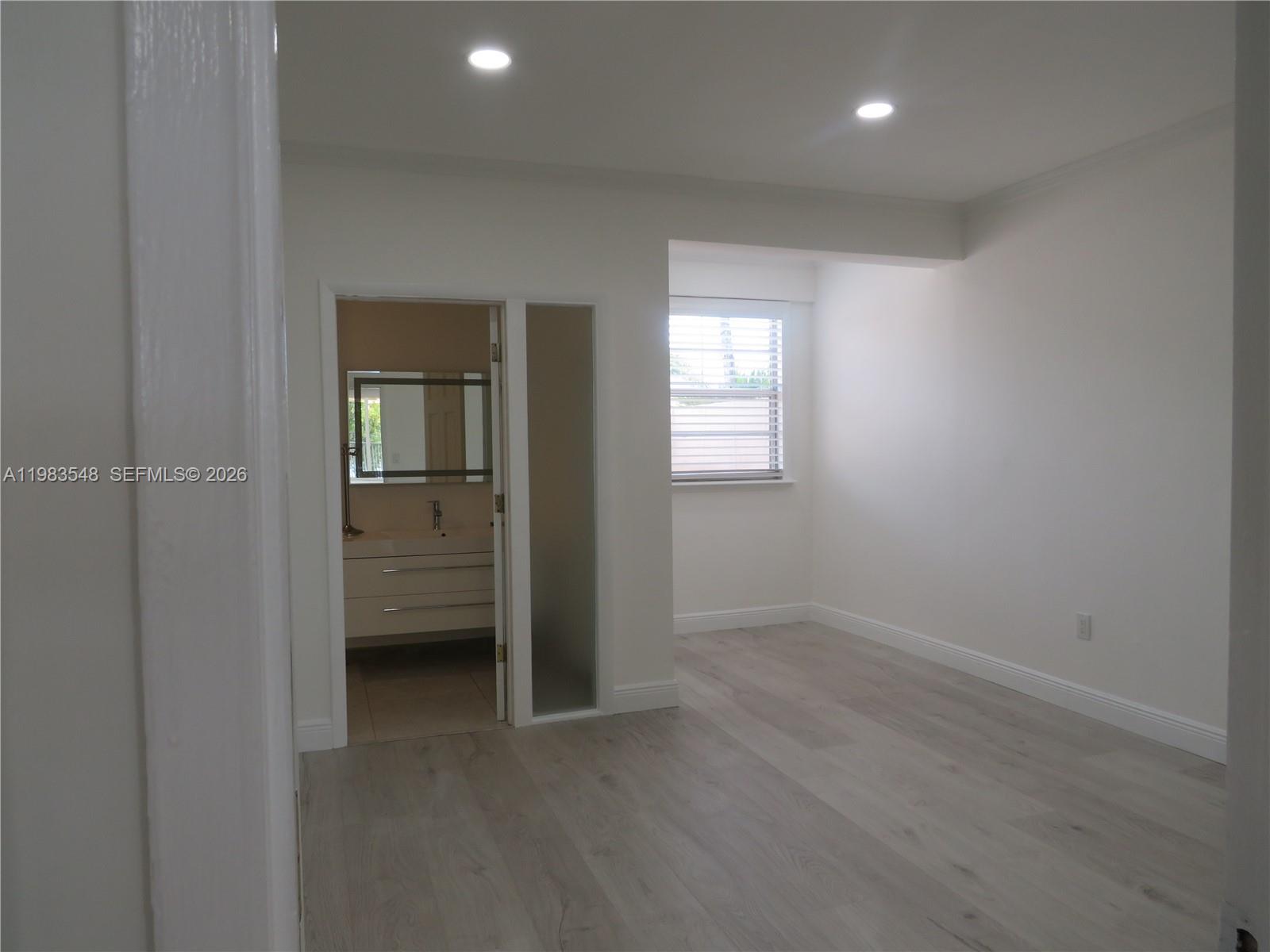 OAKVIEW CONDO NO 1 - Residential Lease