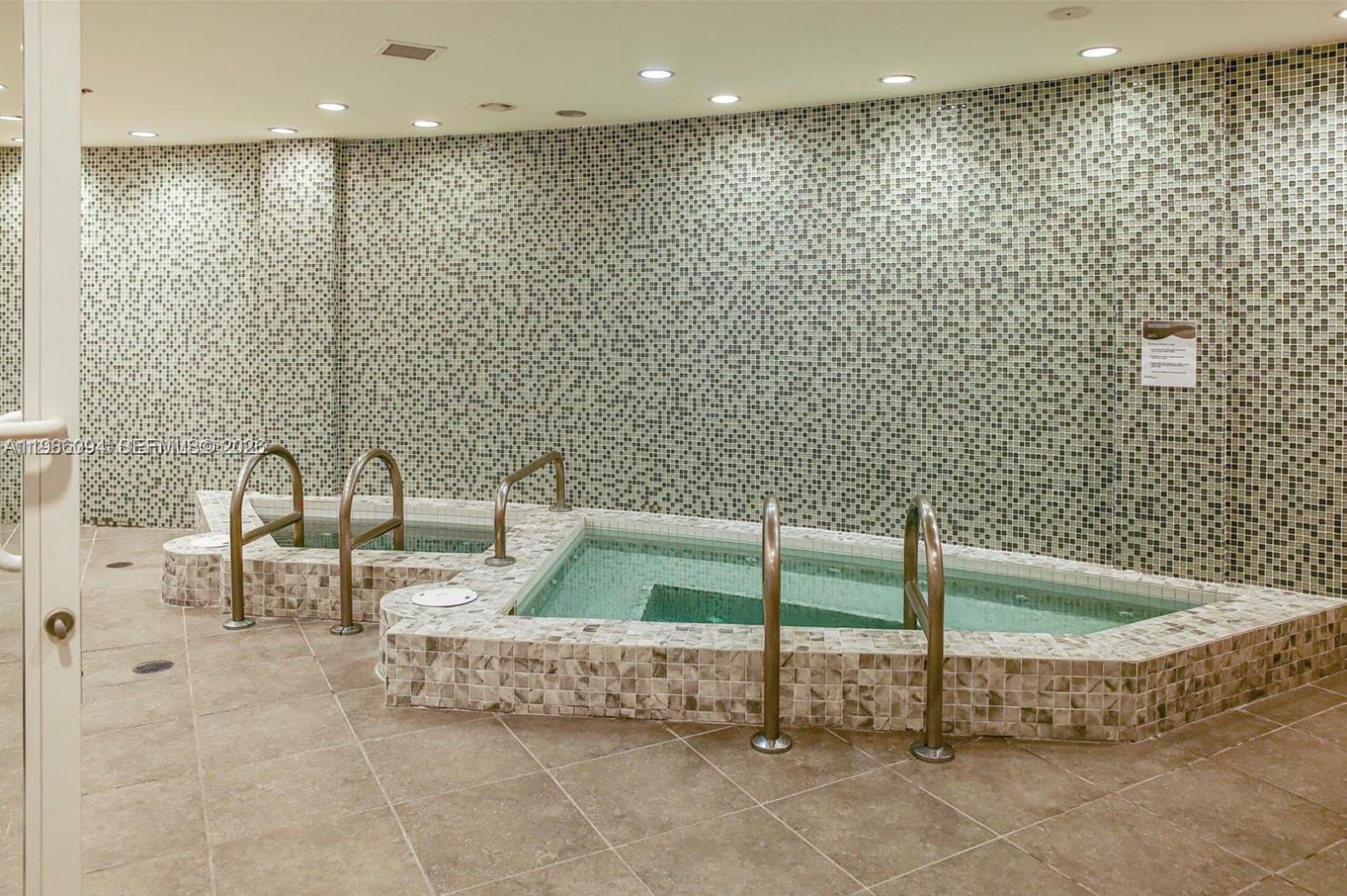 VIZCAYNE SOUTH CONDO - Residential Lease