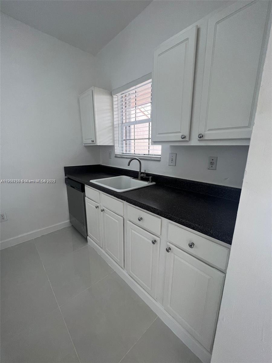 REFLECTIONS AT PEMBROKE P - Residential Lease