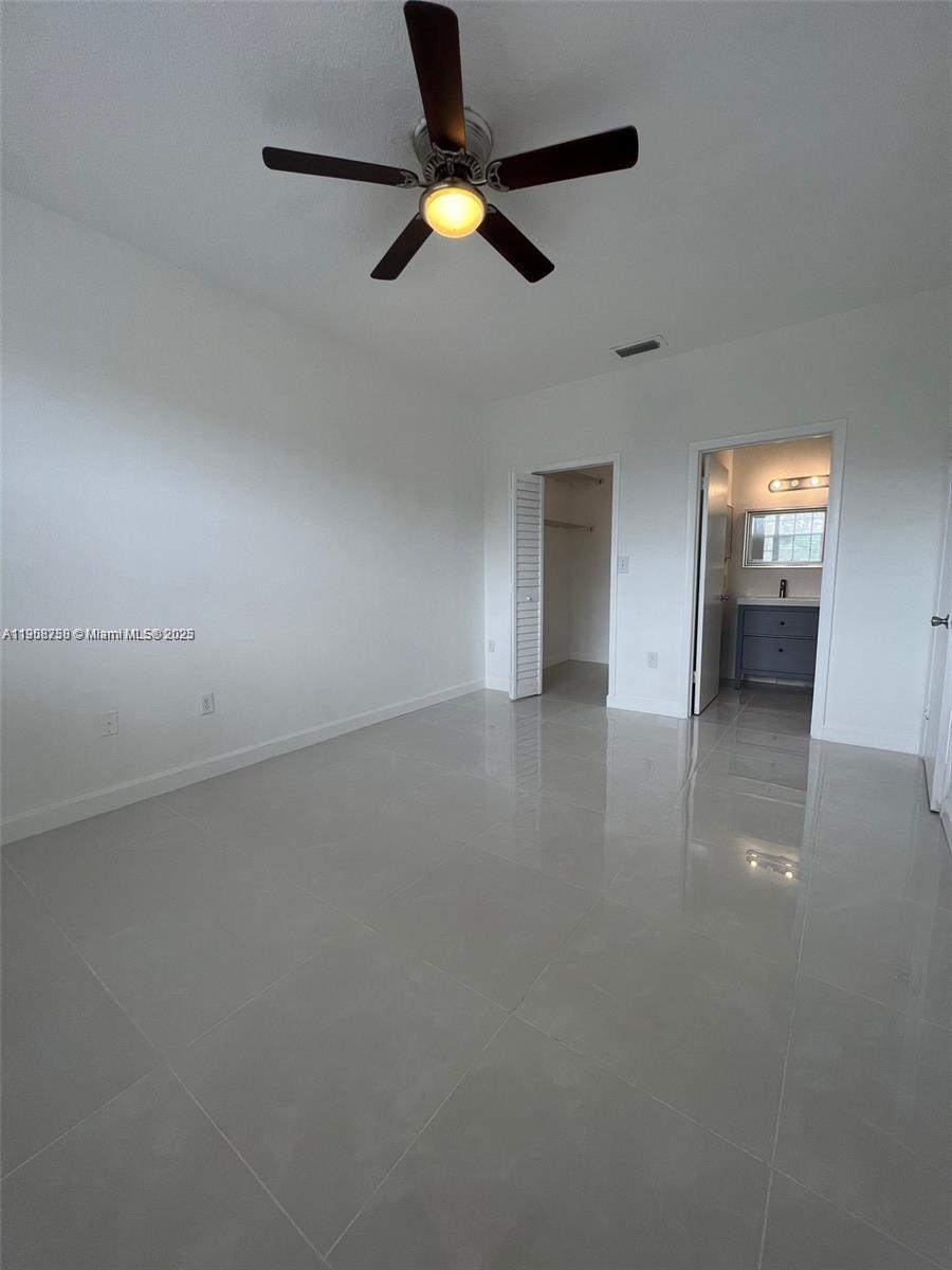 REFLECTIONS AT PEMBROKE P - Residential Lease