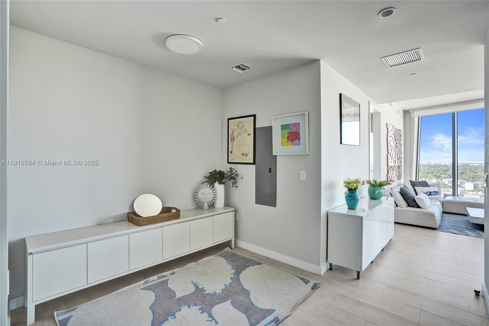 CLUB RESIDENCES AT PARK G - Residential