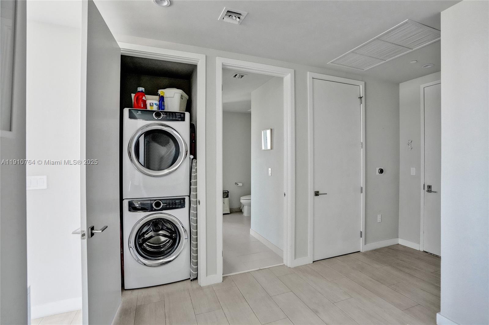 CLUB RESIDENCES AT PARK G - Residential