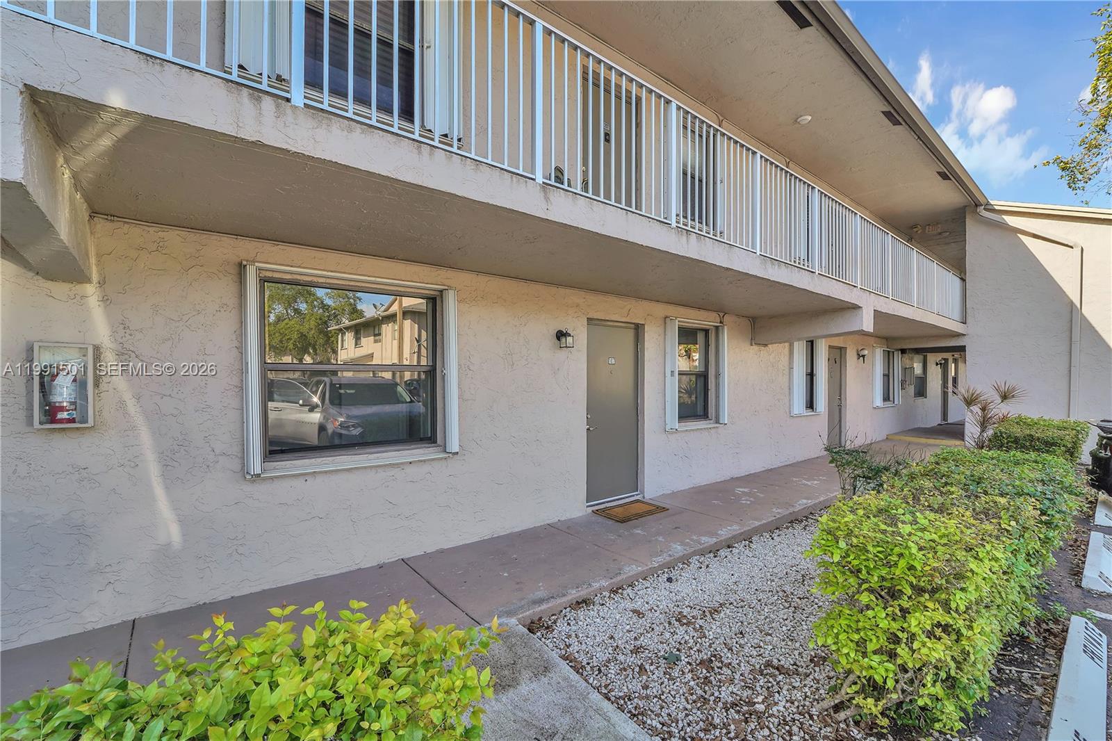 KENDALE LAKES WEST SEC 5 - Residential