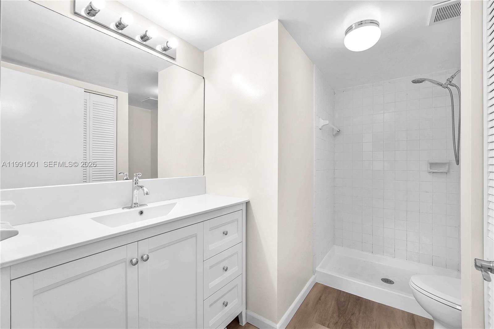 KENDALE LAKES WEST SEC 5 - Residential