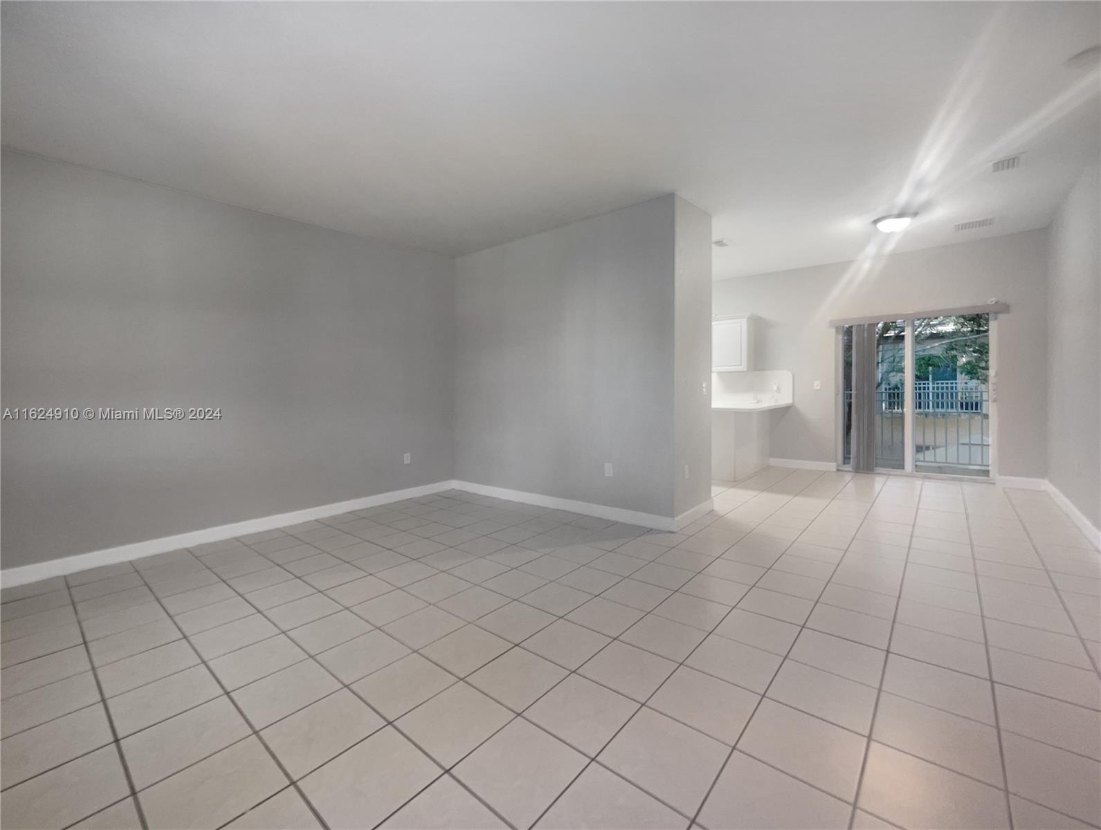 CARIBBEAN ISLES VILLAS CO - Residential