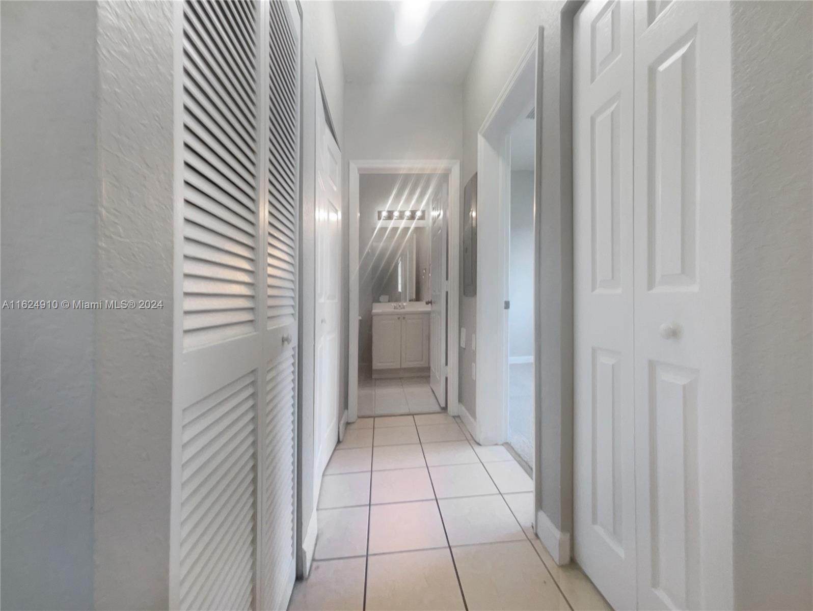 CARIBBEAN ISLES VILLAS CO - Residential