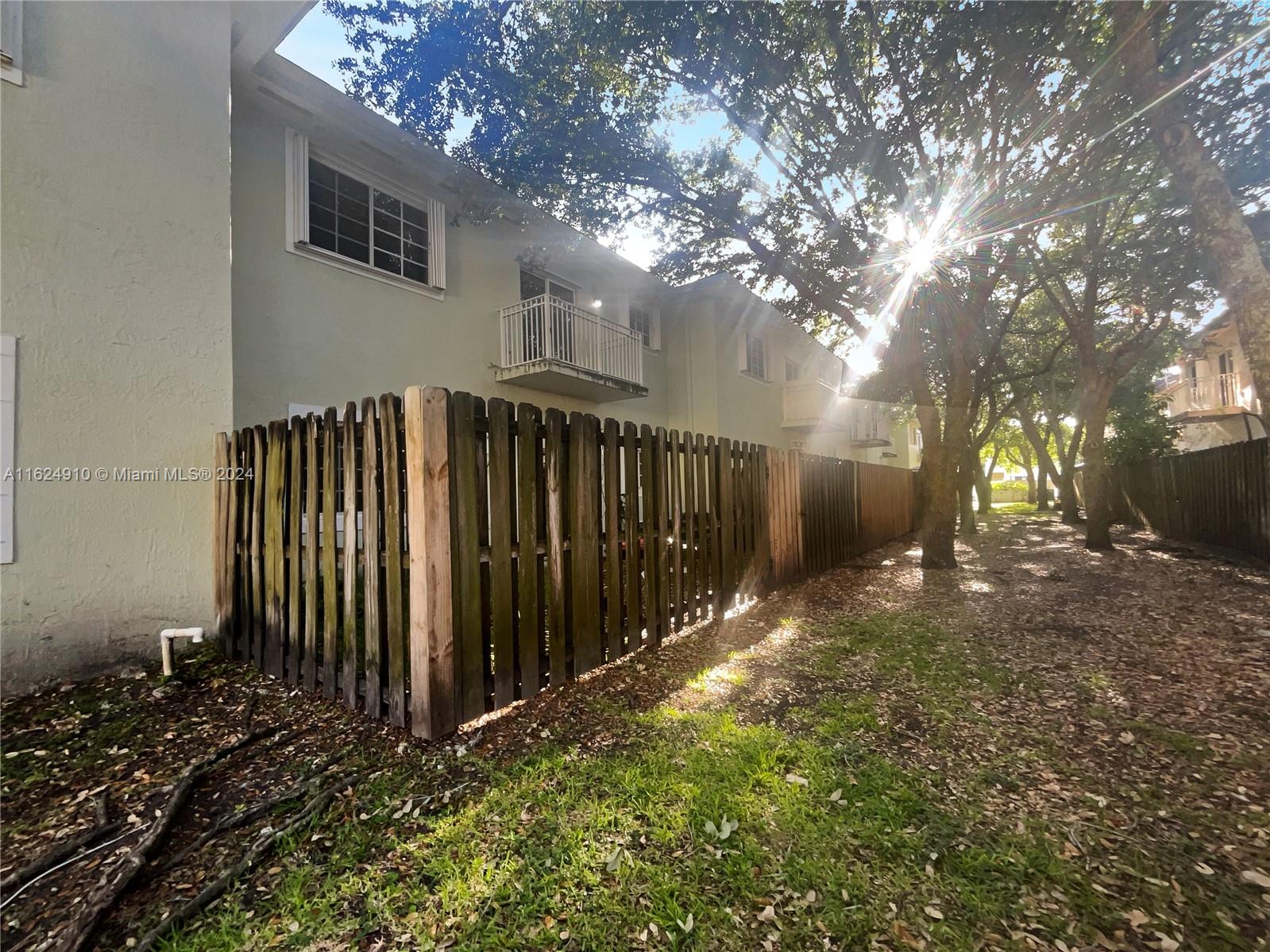 CARIBBEAN ISLES VILLAS CO - Residential