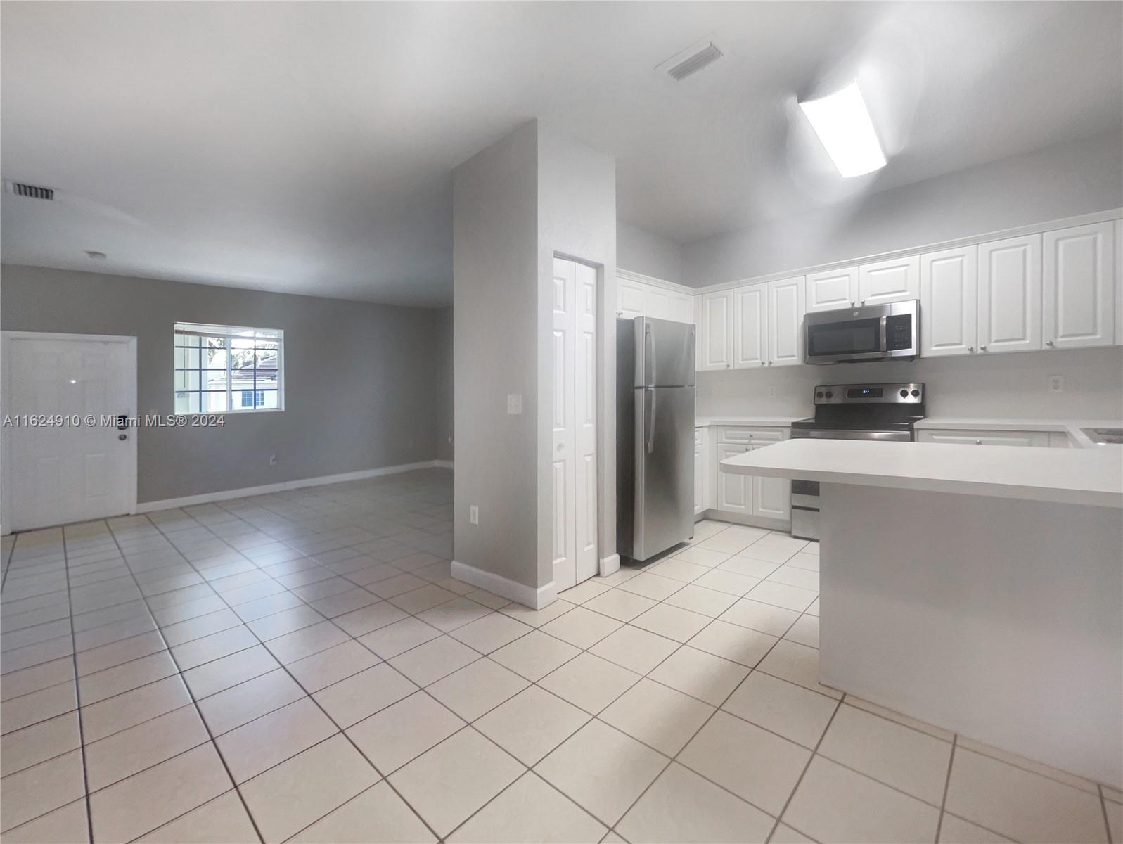 CARIBBEAN ISLES VILLAS CO - Residential