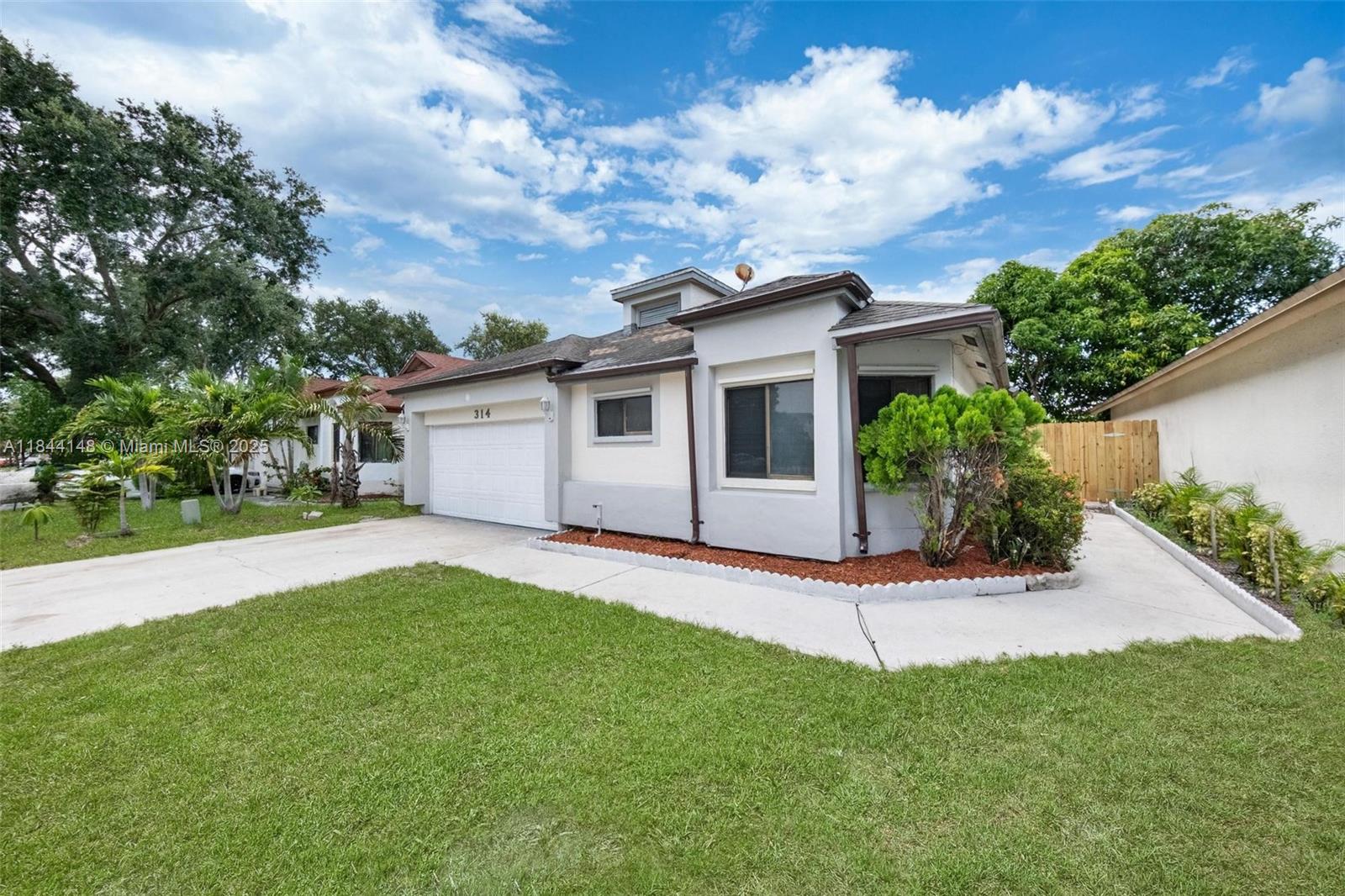 314 Bishop Rd, North Lauderdale, FL, 33068/$459,000 2 314 Bishop Rd