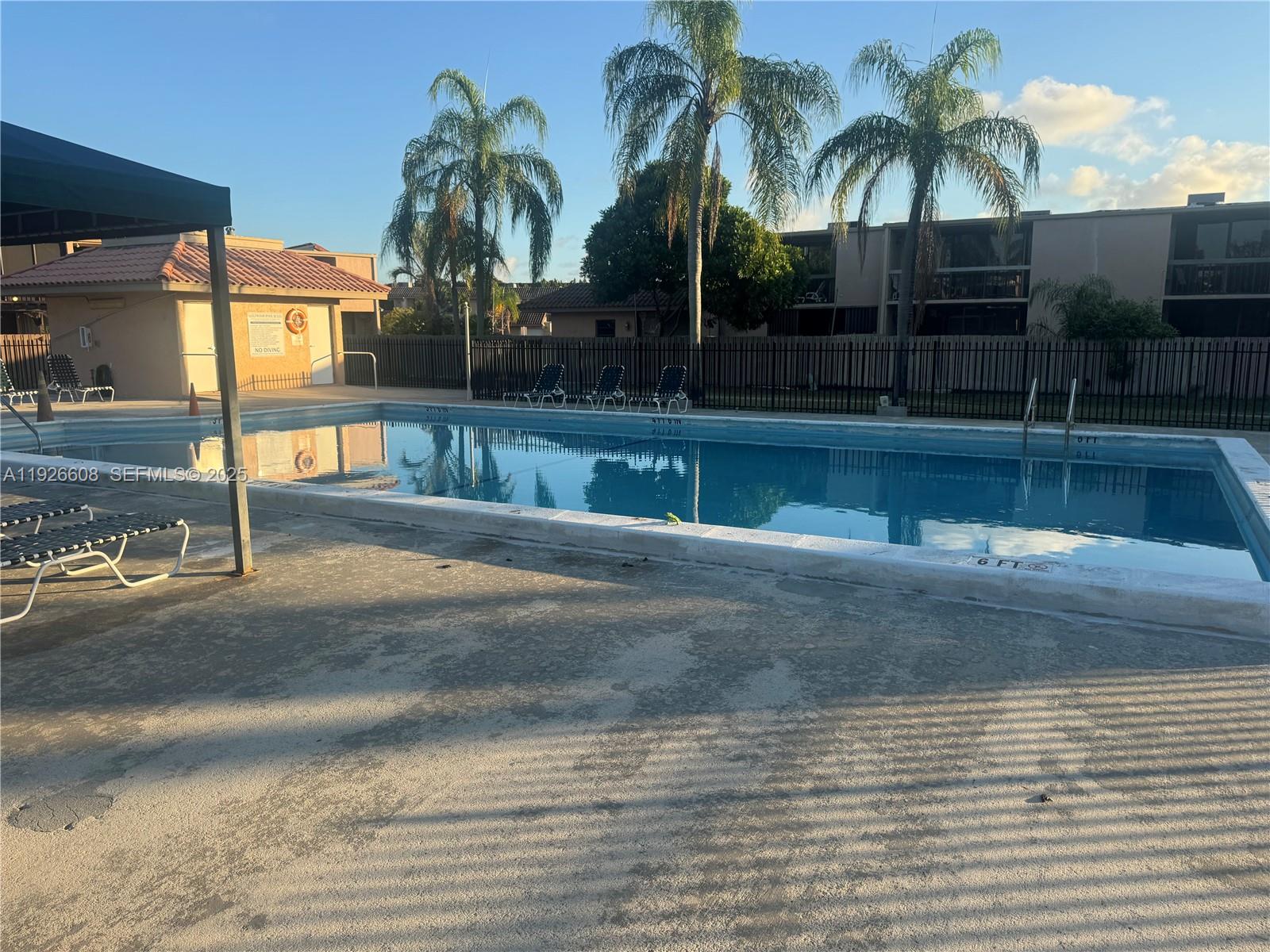 TOWNHOUSES OF THE CALIF C - Residential