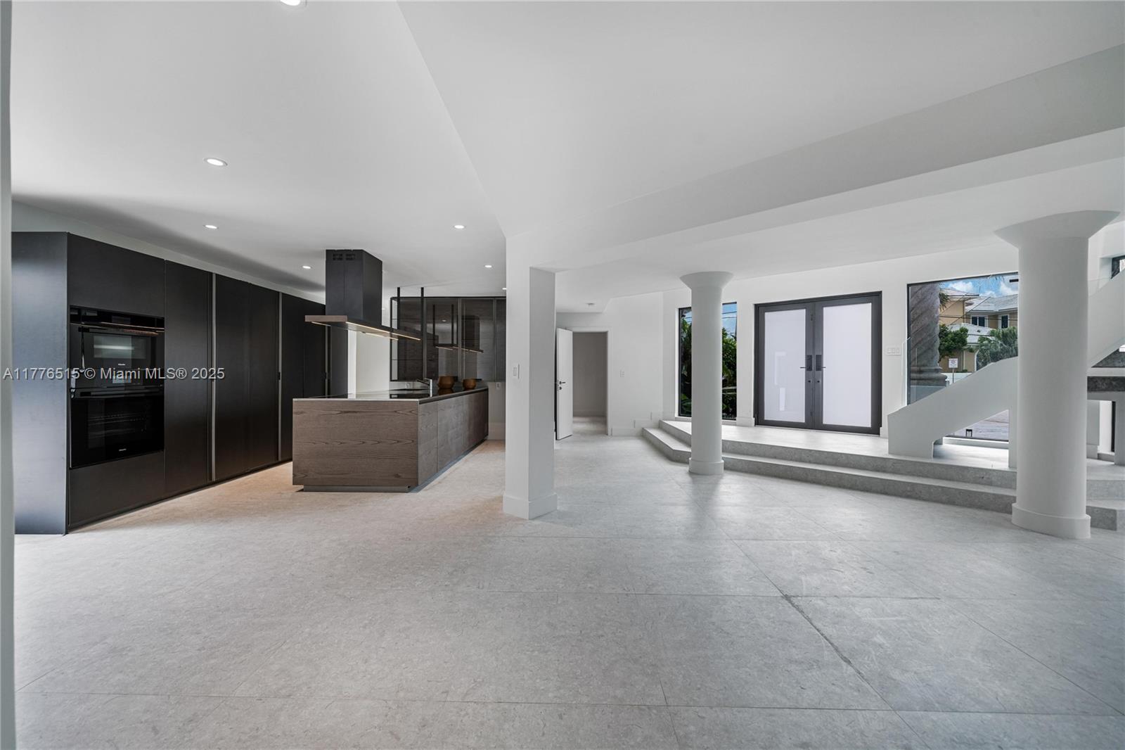 LAS OLAS BY THE SEA EXT - Residential