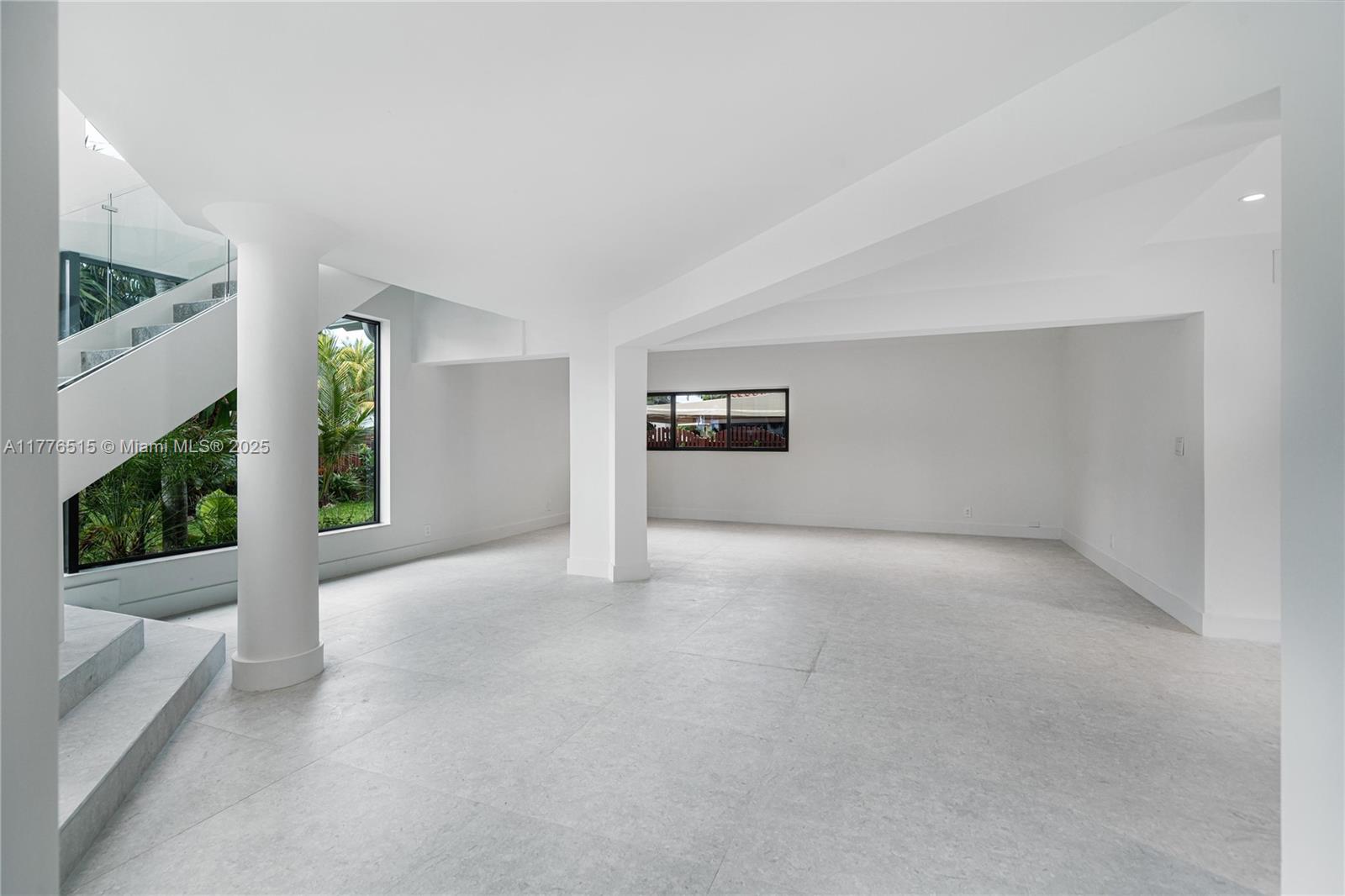 LAS OLAS BY THE SEA EXT - Residential
