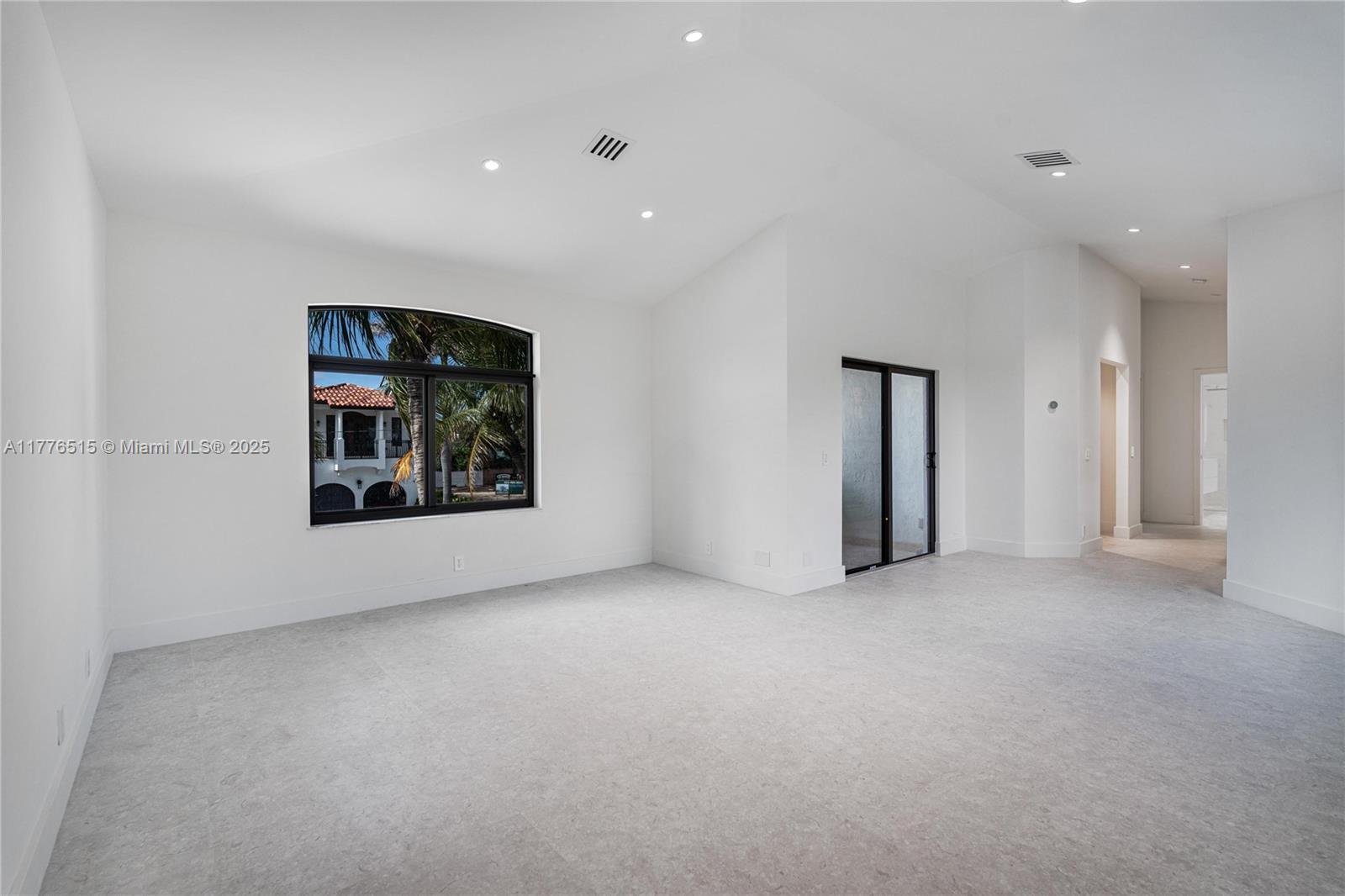 LAS OLAS BY THE SEA EXT - Residential