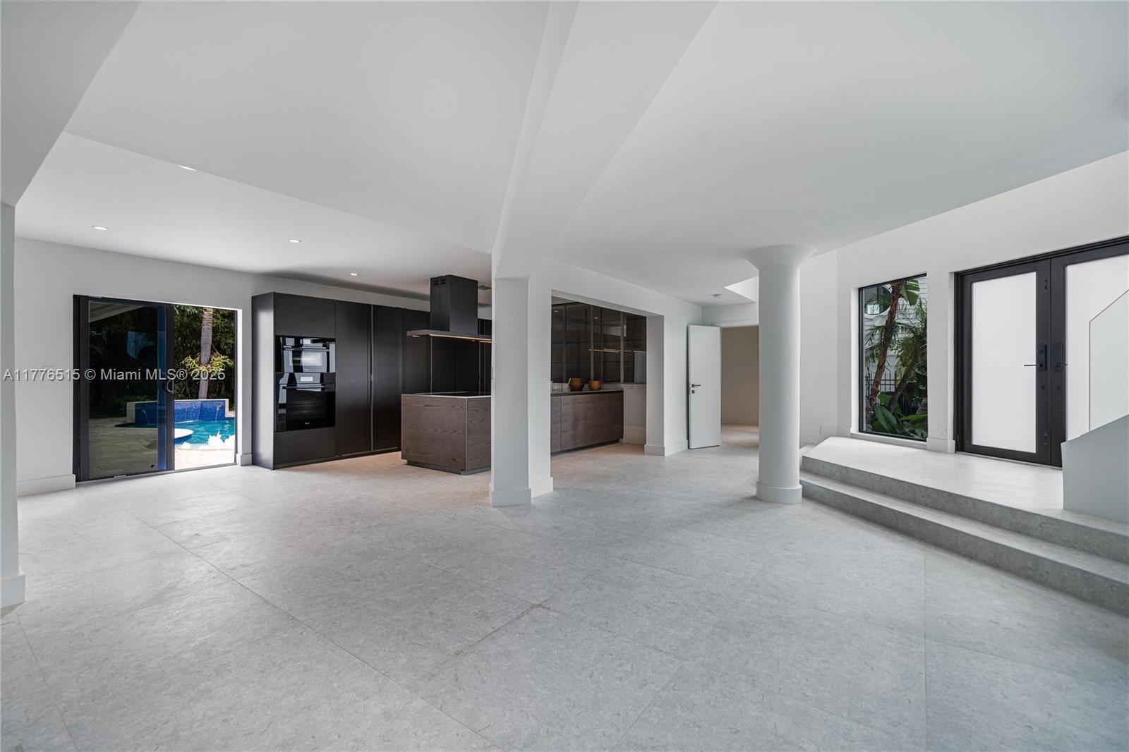 LAS OLAS BY THE SEA EXT - Residential