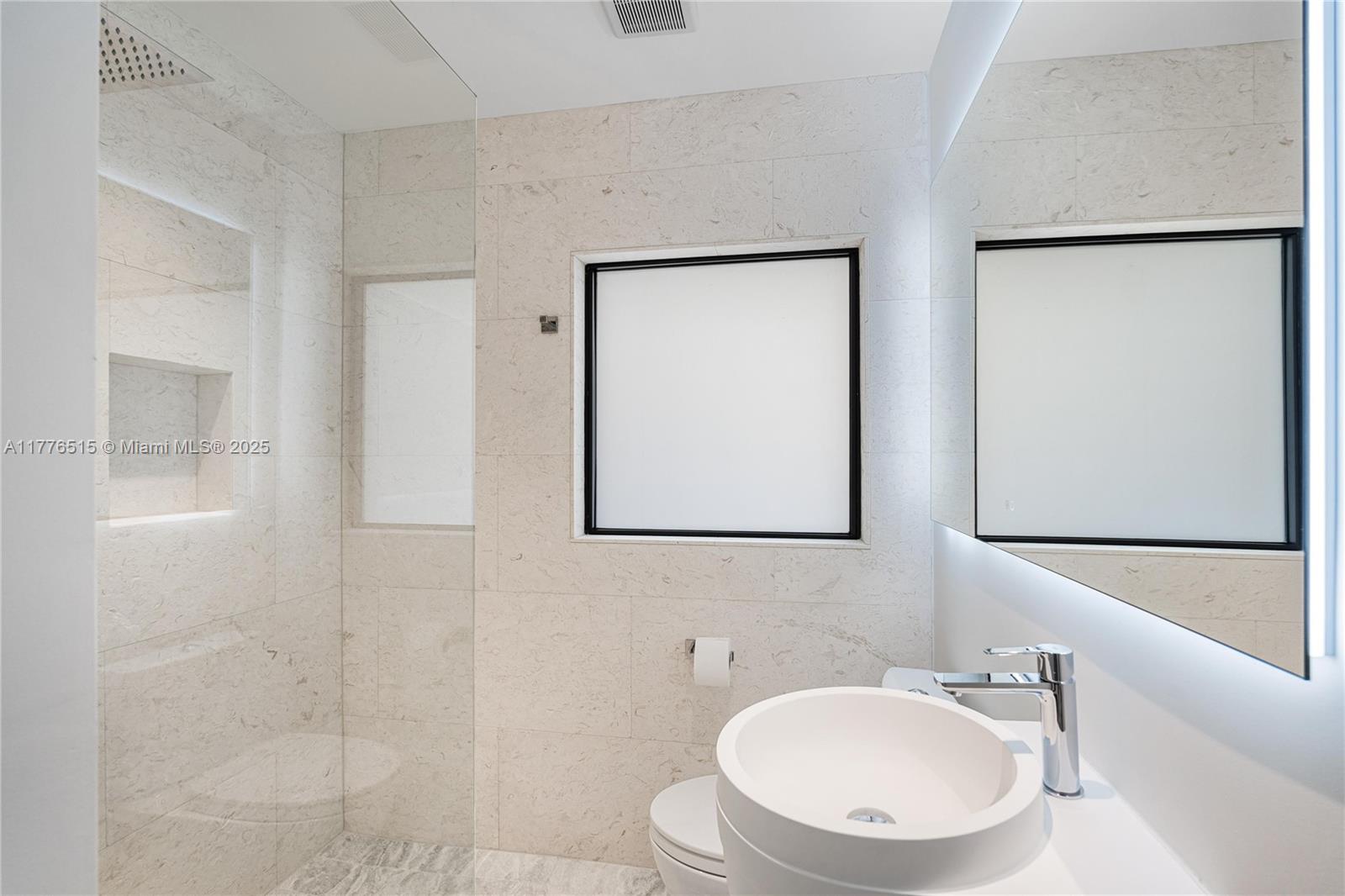 LAS OLAS BY THE SEA EXT - Residential