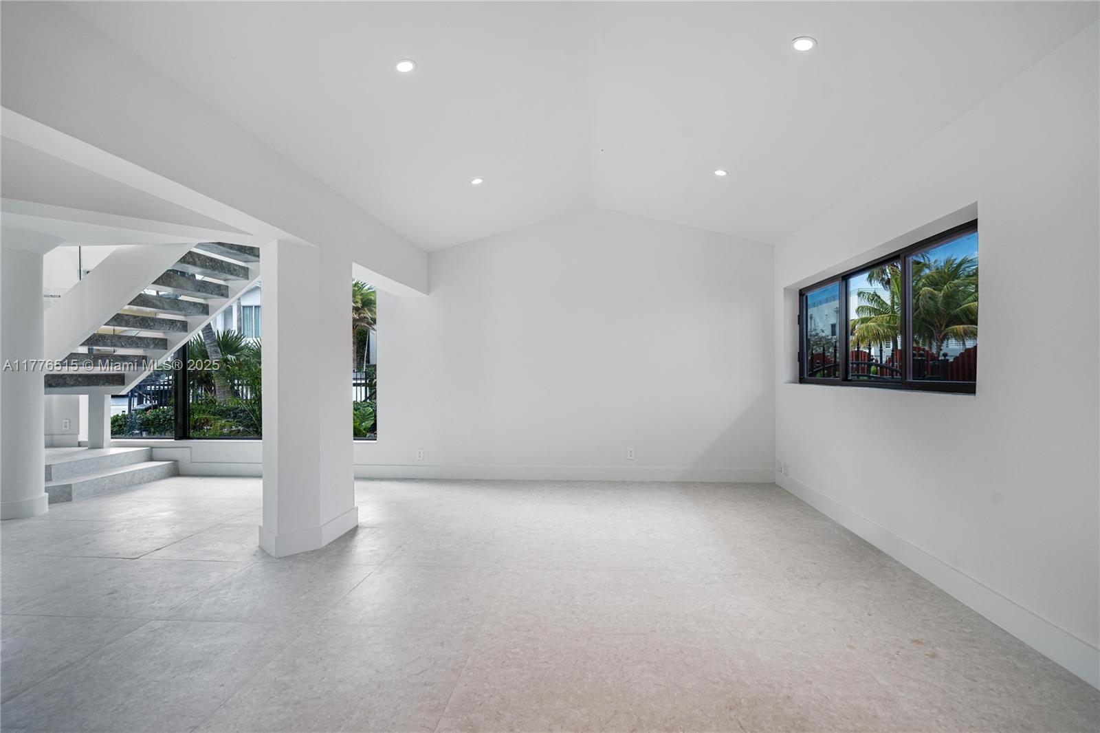 LAS OLAS BY THE SEA EXT - Residential