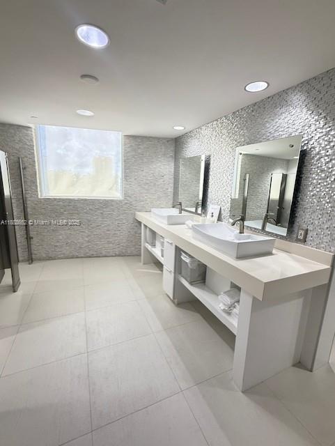 OCEAN ONE CONDO - Residential