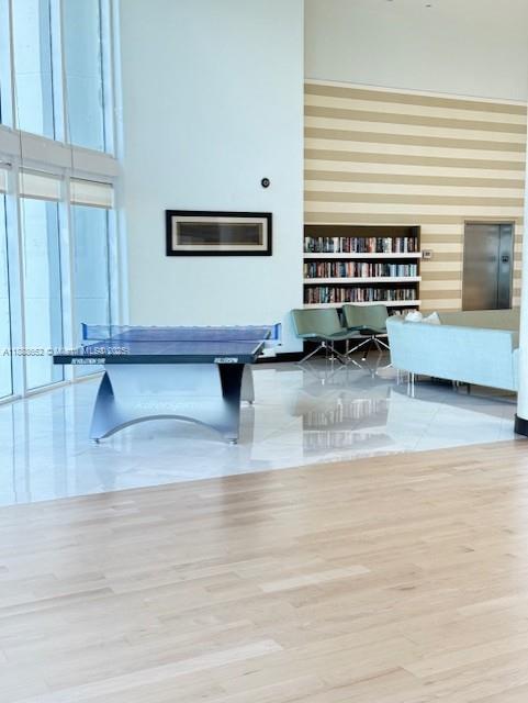 OCEAN ONE CONDO - Residential