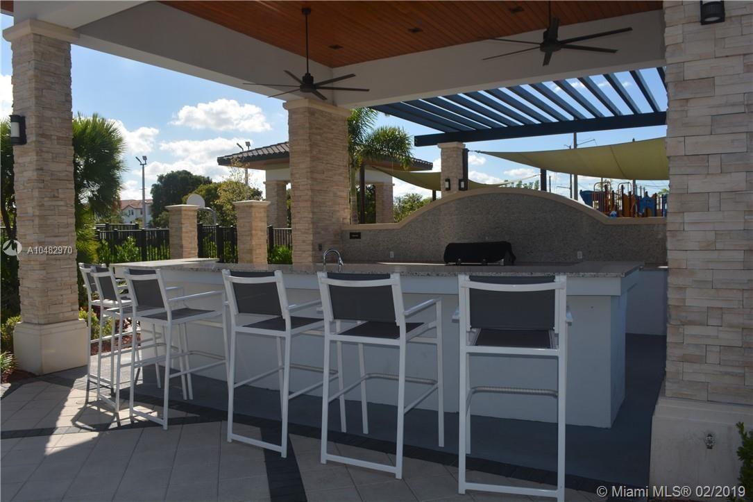 GRAND BAY SOUTH SUMMIT - Residential