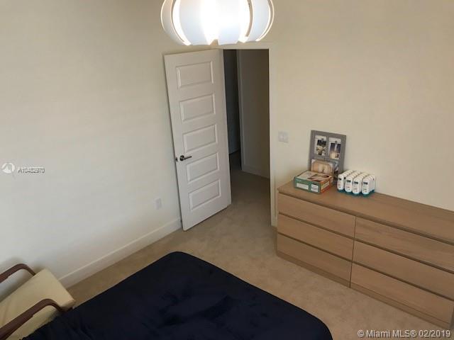 GRAND BAY SOUTH SUMMIT - Residential