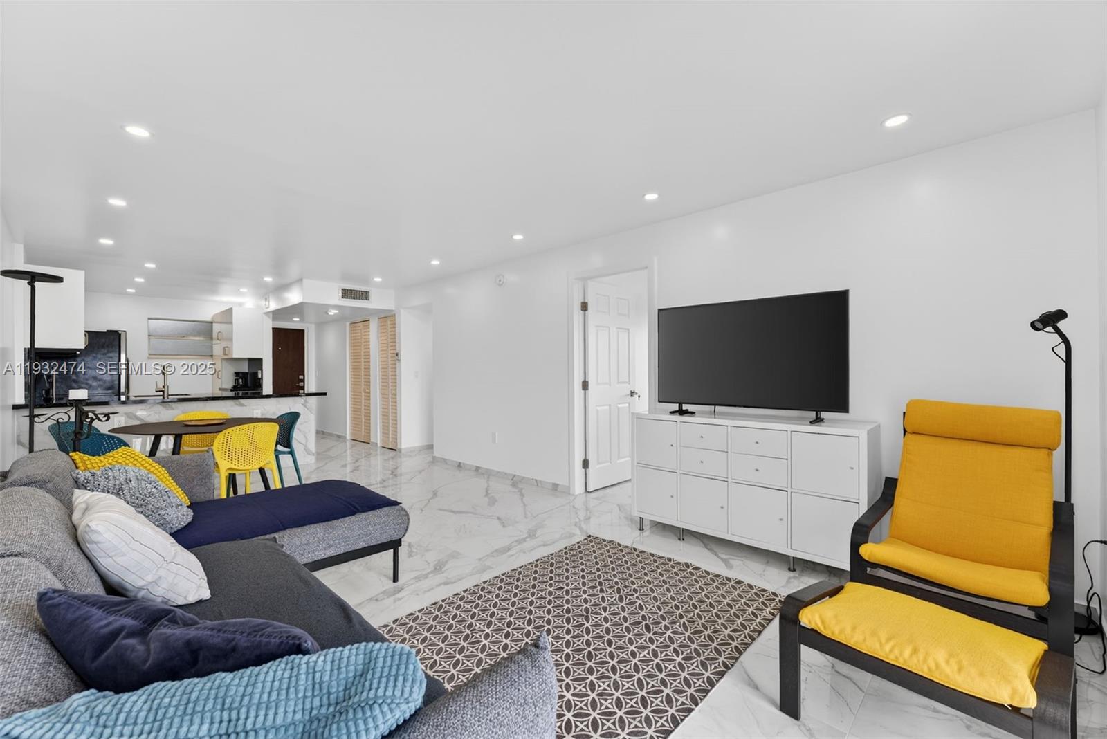 BYRON WATERVIEW CONDO - Residential Lease