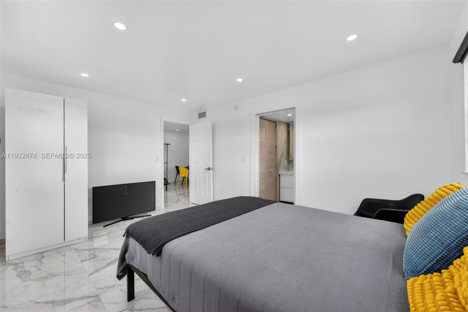 BYRON WATERVIEW CONDO - Residential Lease