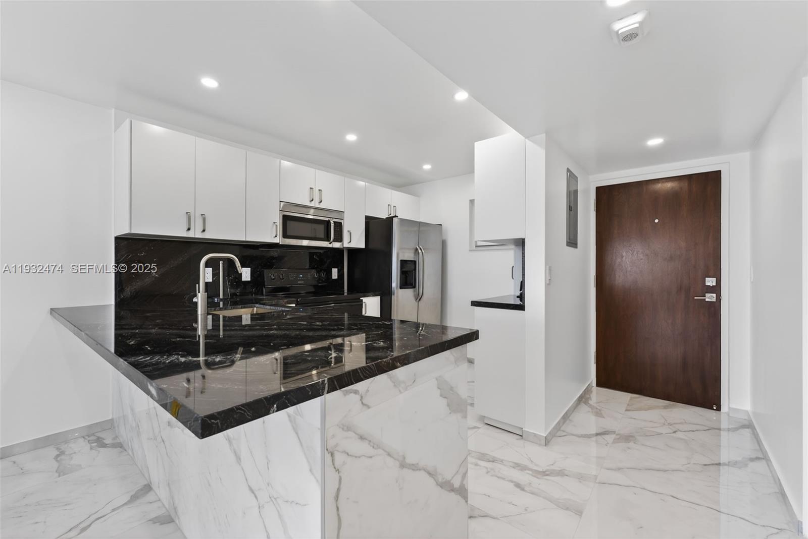 BYRON WATERVIEW CONDO - Residential Lease