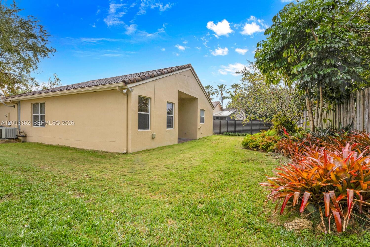 EMERALD OAKS - Residential