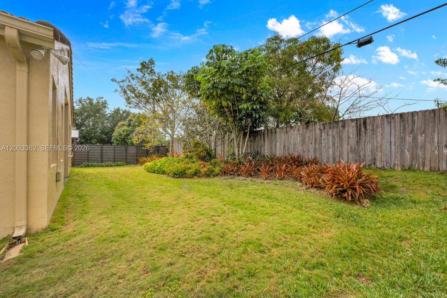 EMERALD OAKS - Residential