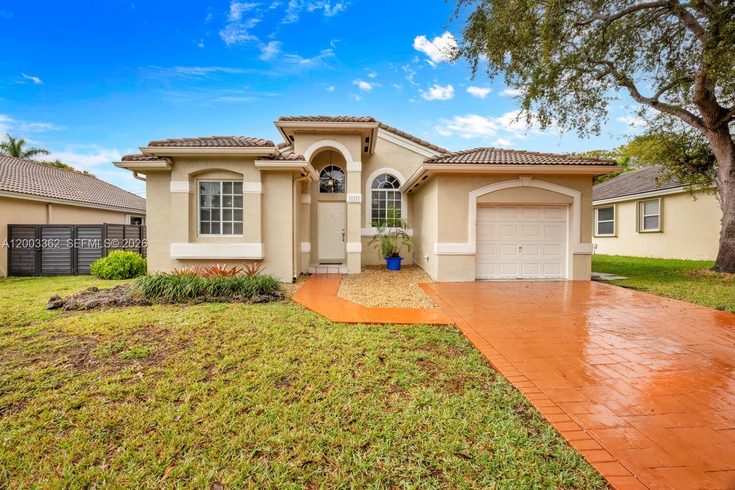 EMERALD OAKS - Residential