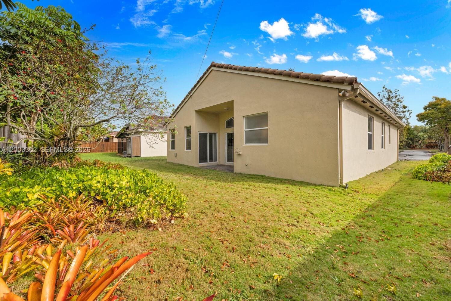 EMERALD OAKS - Residential