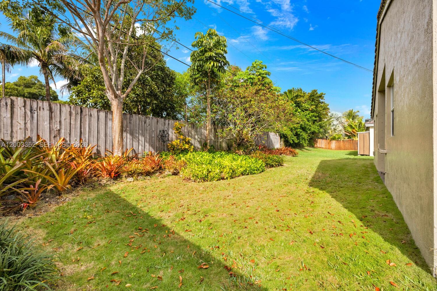 EMERALD OAKS - Residential