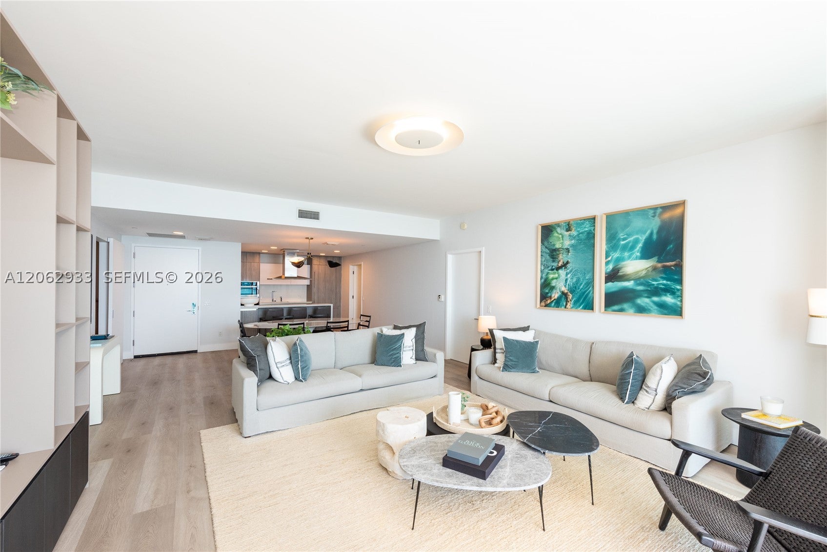 360 Ocean Dr 904S