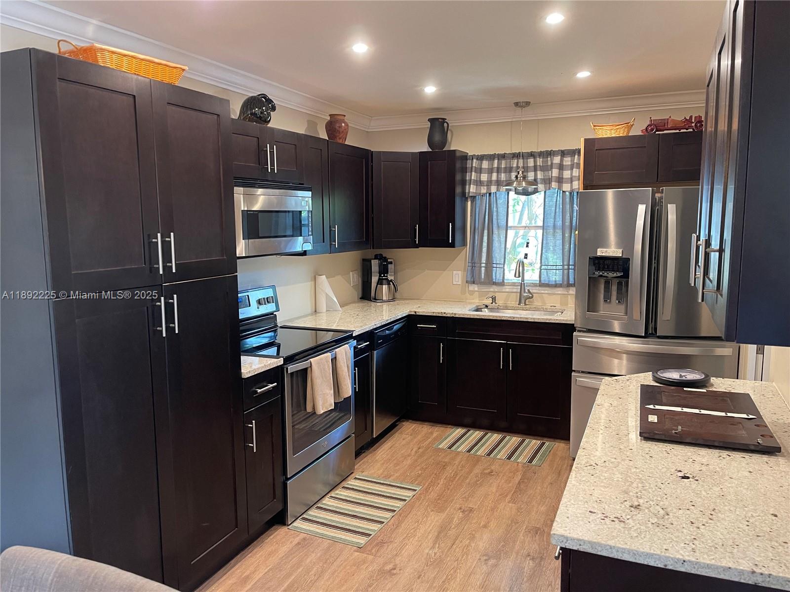 LAKE WORTH TOWN OF - Residential Lease