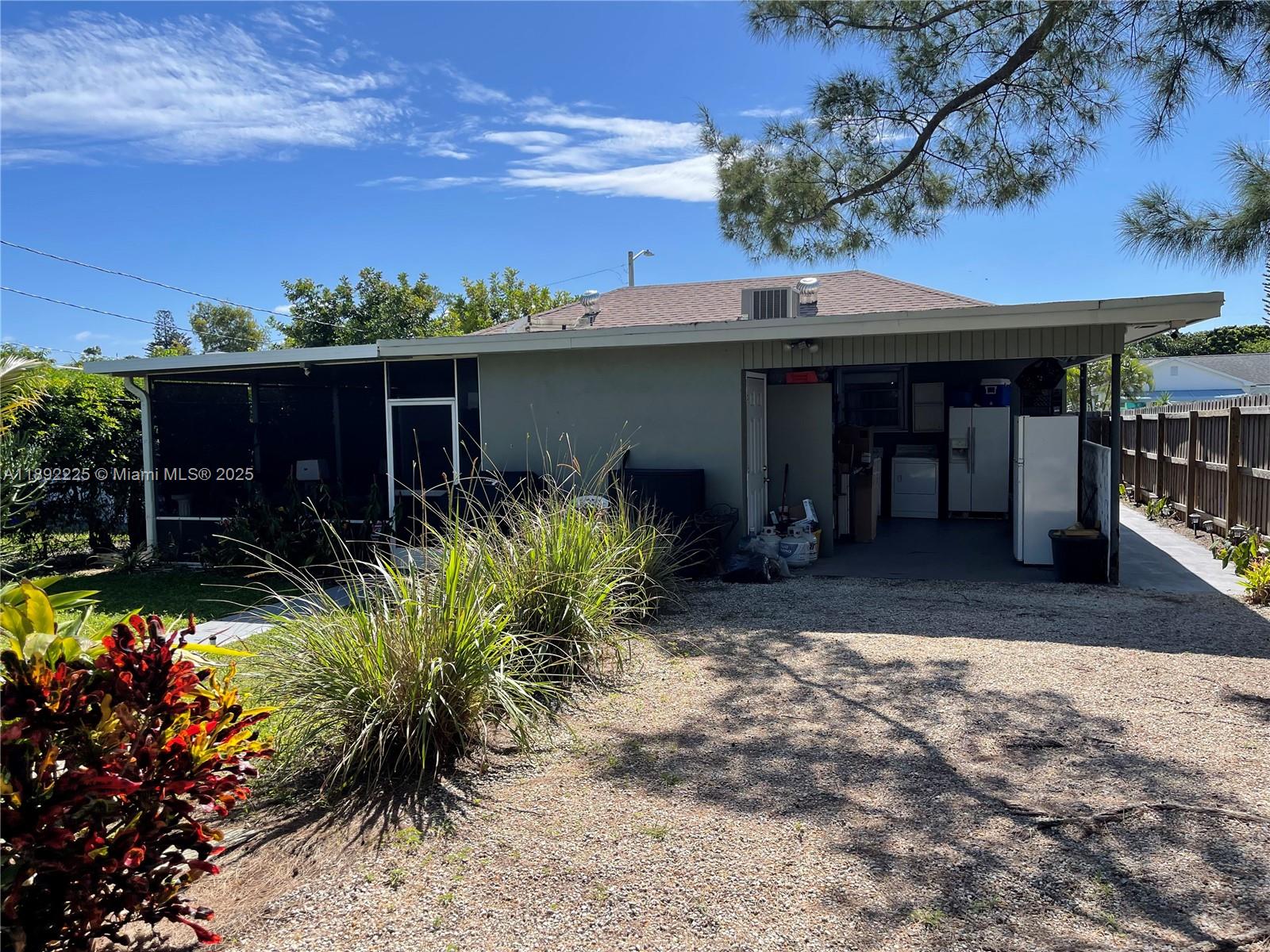 LAKE WORTH TOWN OF - Residential Lease