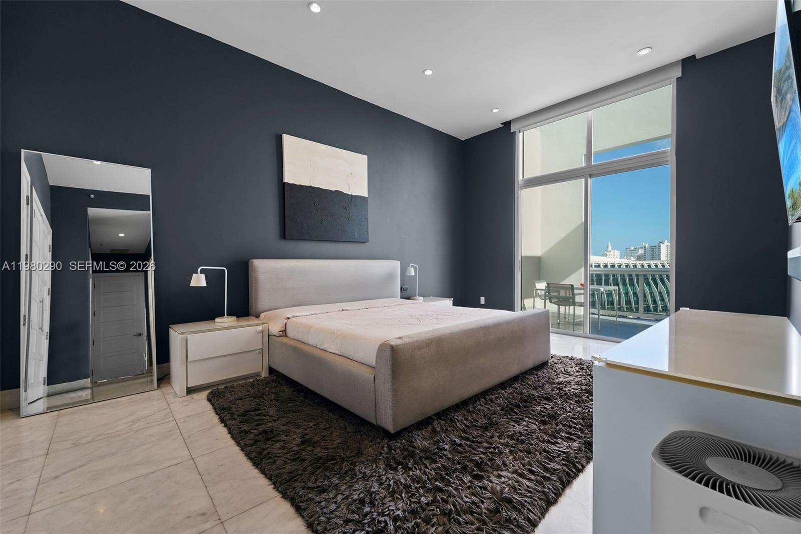 THE MERIDIAN CONDO - Residential