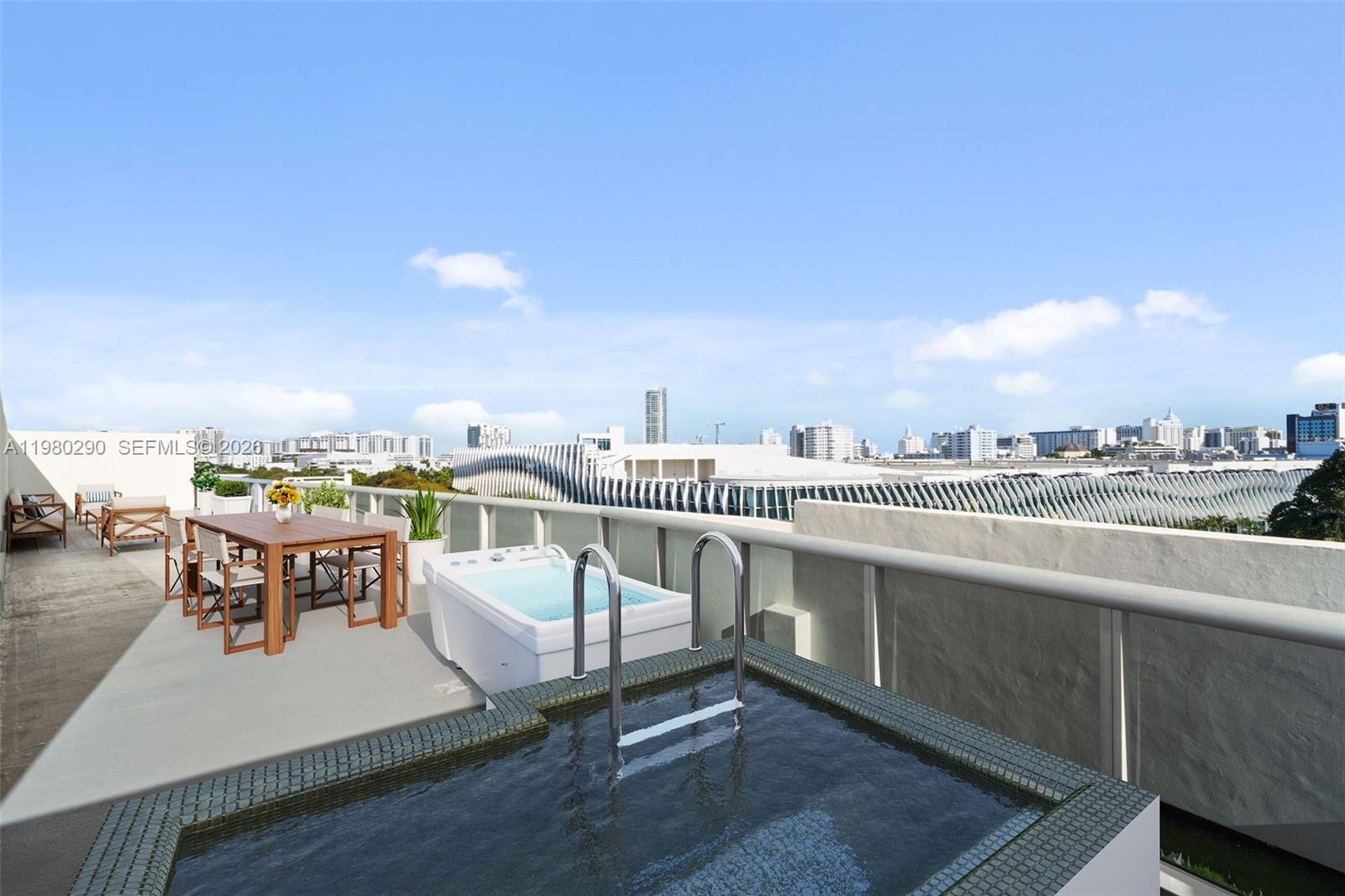 2001 Meridian Ave PH-16