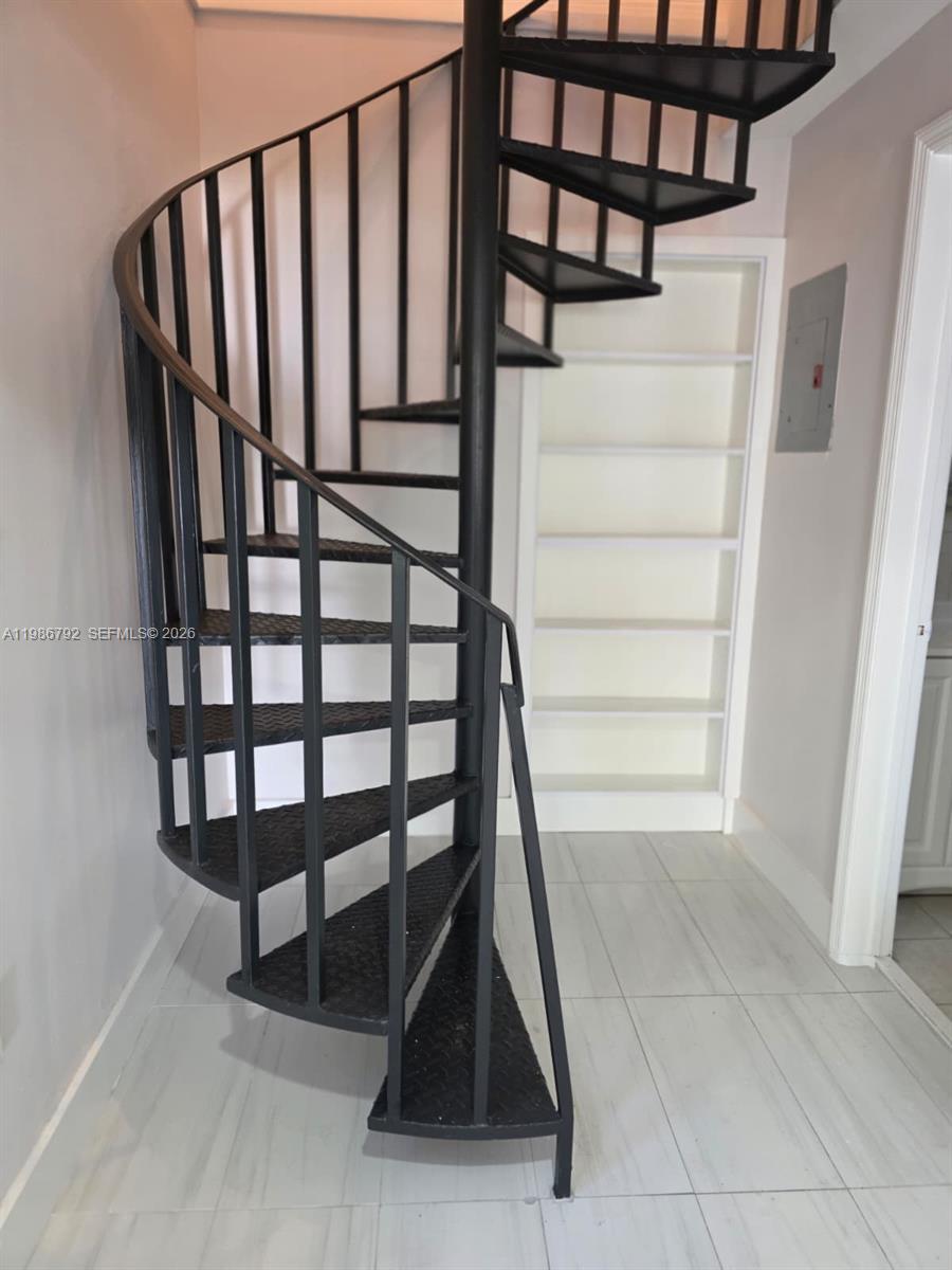 BRICKELL ESTATES - Residential Lease