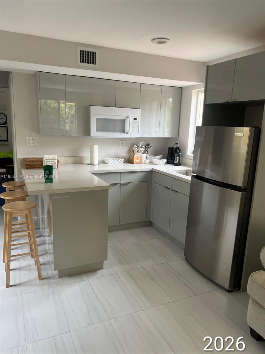 BRICKELL ESTATES - Residential Lease