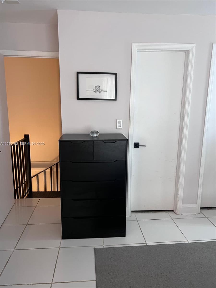 BRICKELL ESTATES - Residential Lease